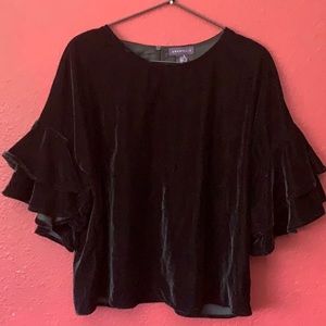 AMARYLLIS Black Velvet Ruffle Sleeve Top